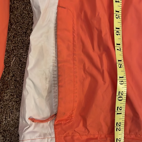 The North Face Raincoat - Picture 5 of 9
